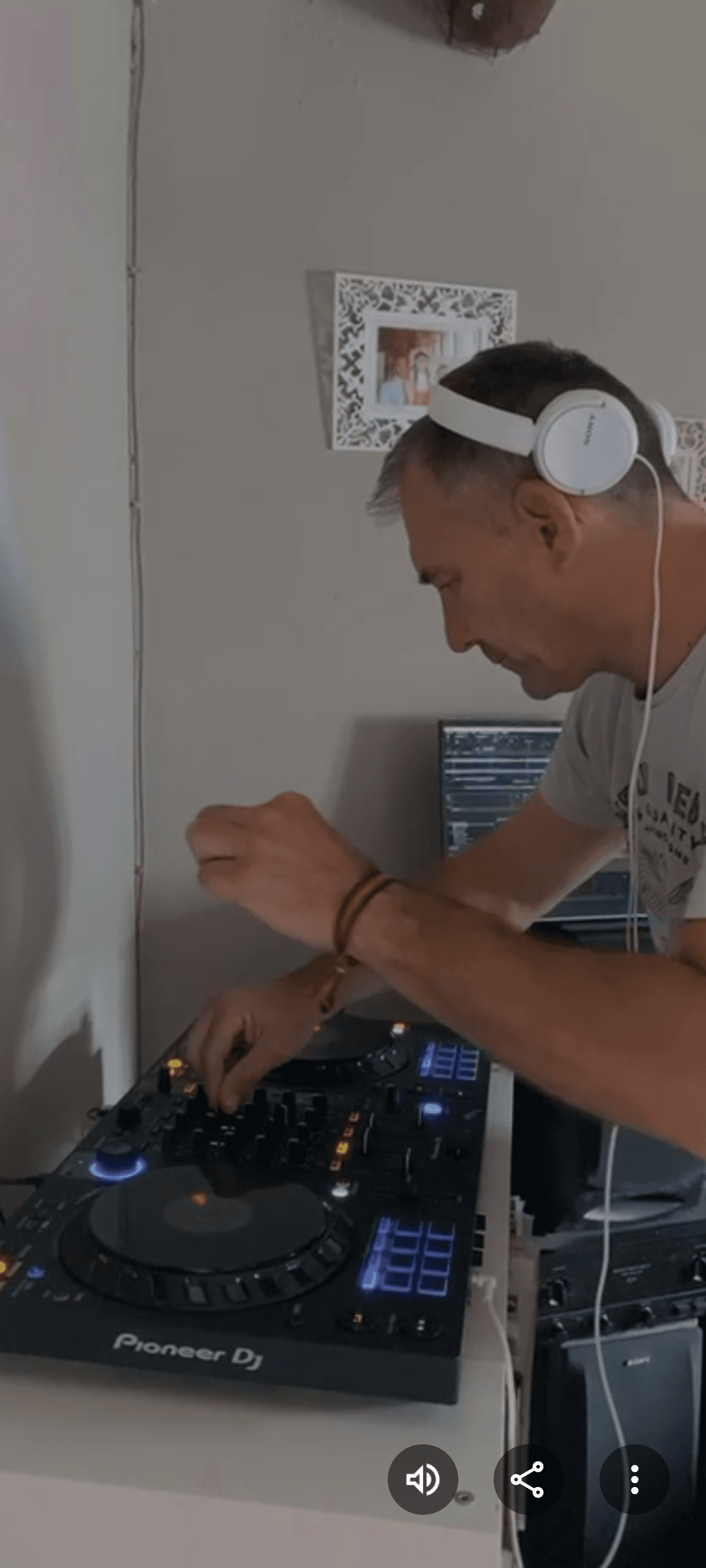 DJ Moon
