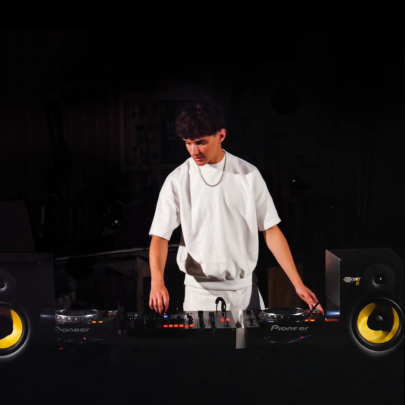 DJ Zoru